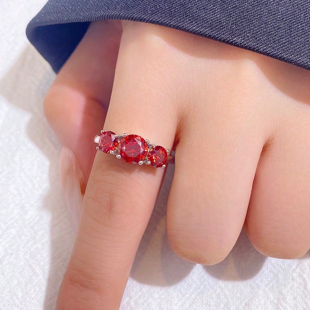 Women's 925 Silver Stylish Three Seven-Color Red Moissanite Ring